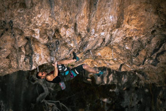Jose Luis Palao Primo escalando en Surgencia Rodellar