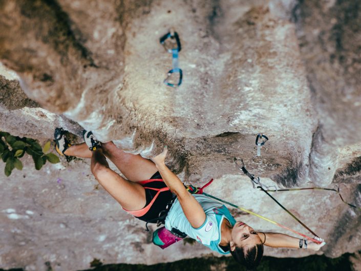 Ainhize Belar escalada Araotz